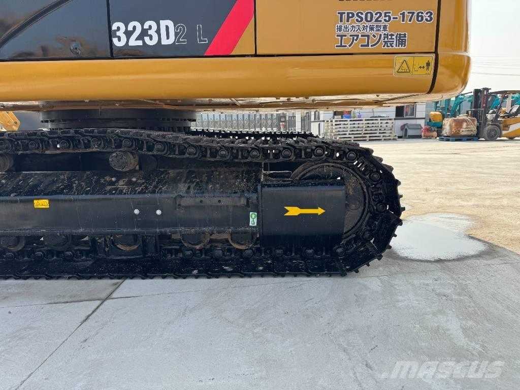 CAT 323D2L Bageri guseničari