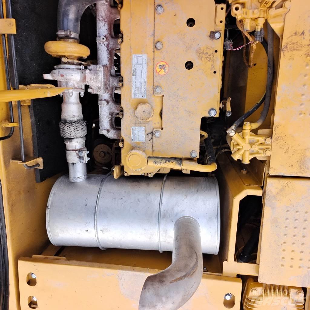 CAT 320D Bageri guseničari