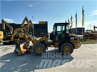 CAT 908M Utovarivači na točkove
