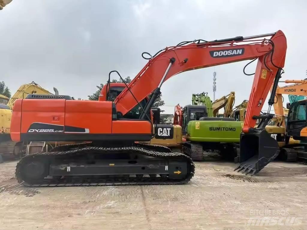 Doosan DX 225 LC-9C Bageri guseničari