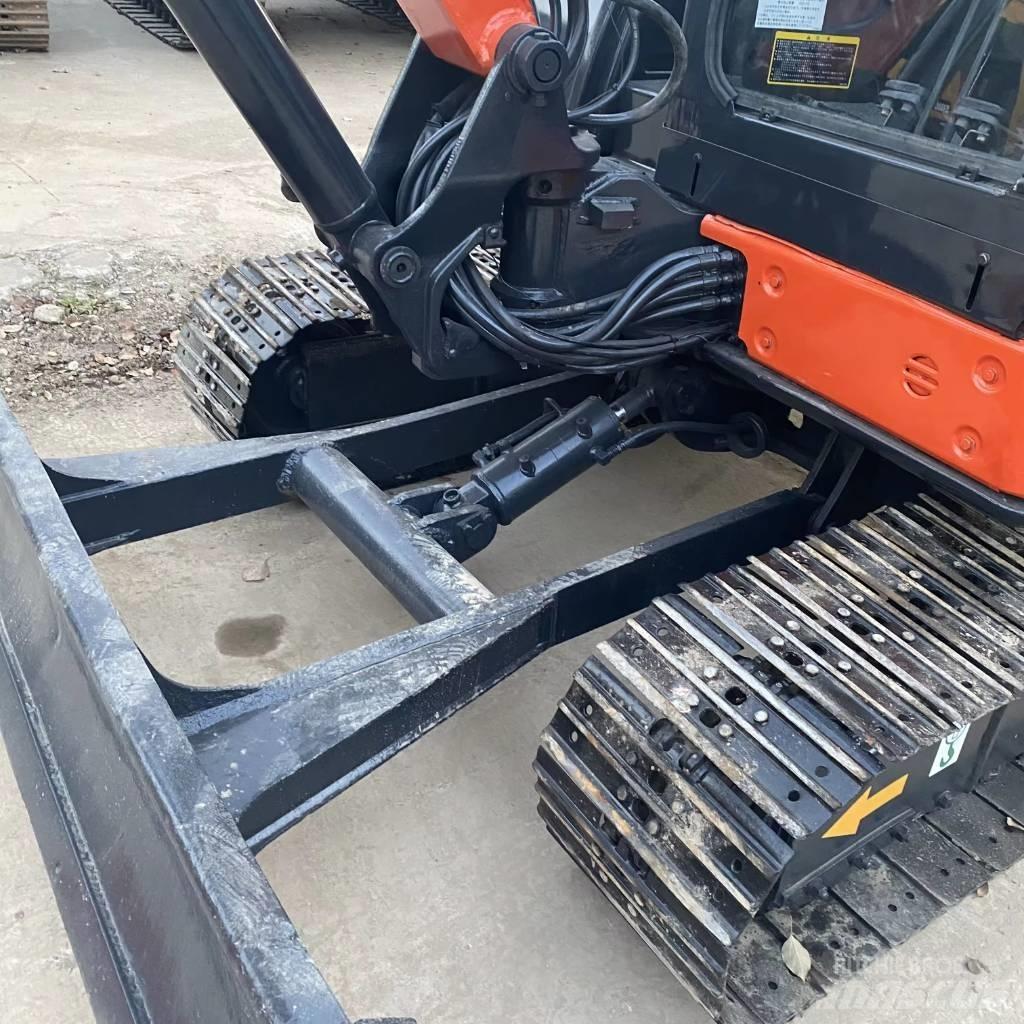Hitachi ZX 50 U Bageri guseničari