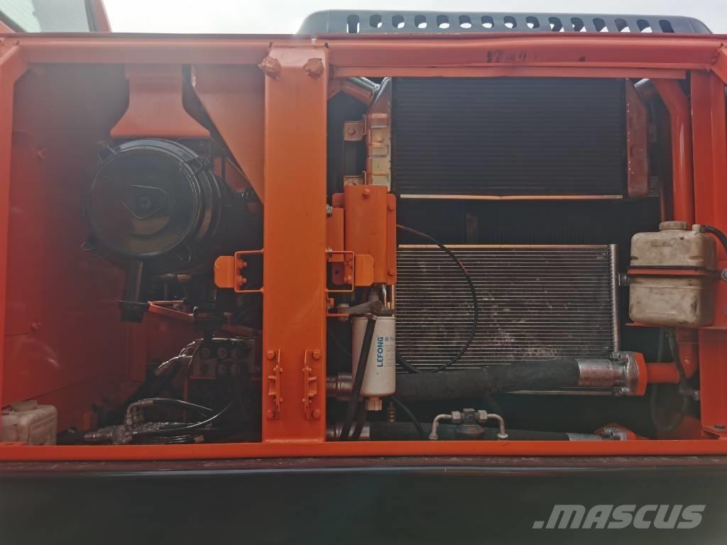 Doosan DX225LC-9C Bageri guseničari