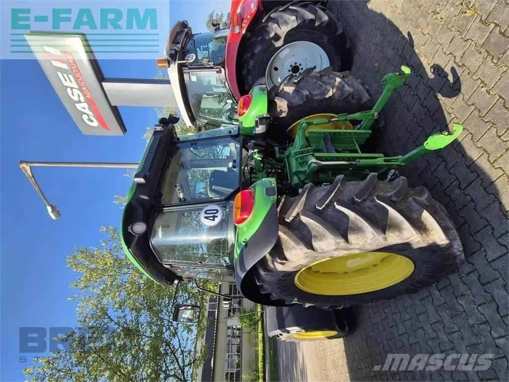 John Deere 5070 m Traktori