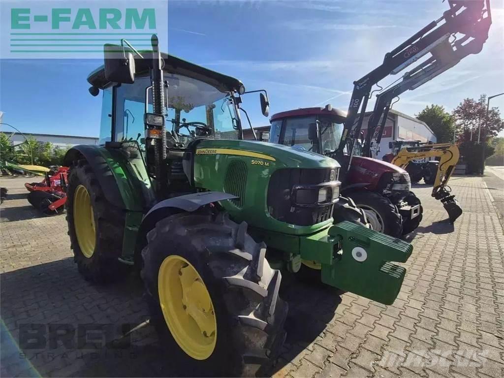 John Deere 5070 m Traktori
