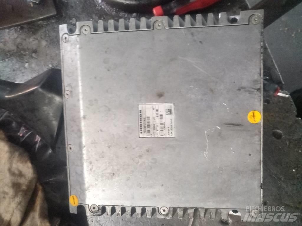 Liebherr R 916 LC Elektronika