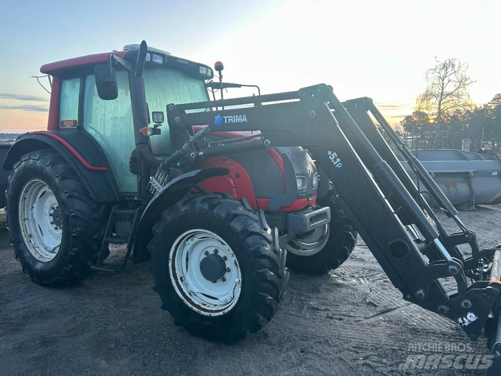 Valtra N 111 Traktori