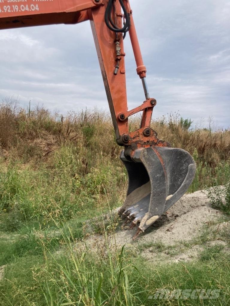 Hitachi EX 135 W Bageri točkaši