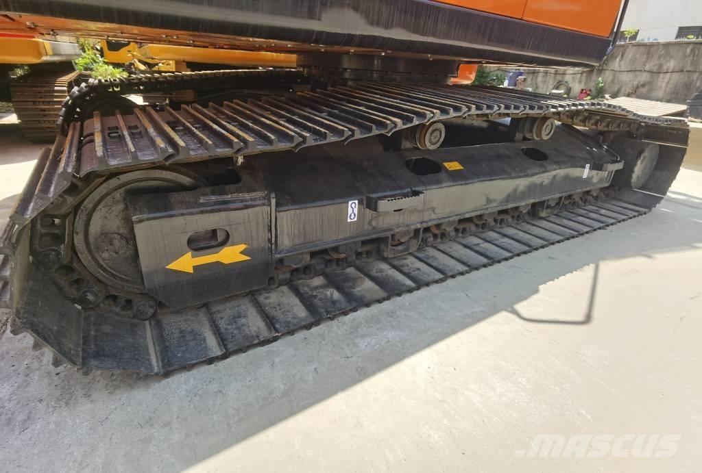 Doosan DX 225 LC Bageri guseničari