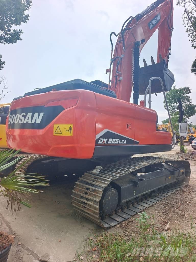 Doosan DX 225LC-9C Bageri guseničari