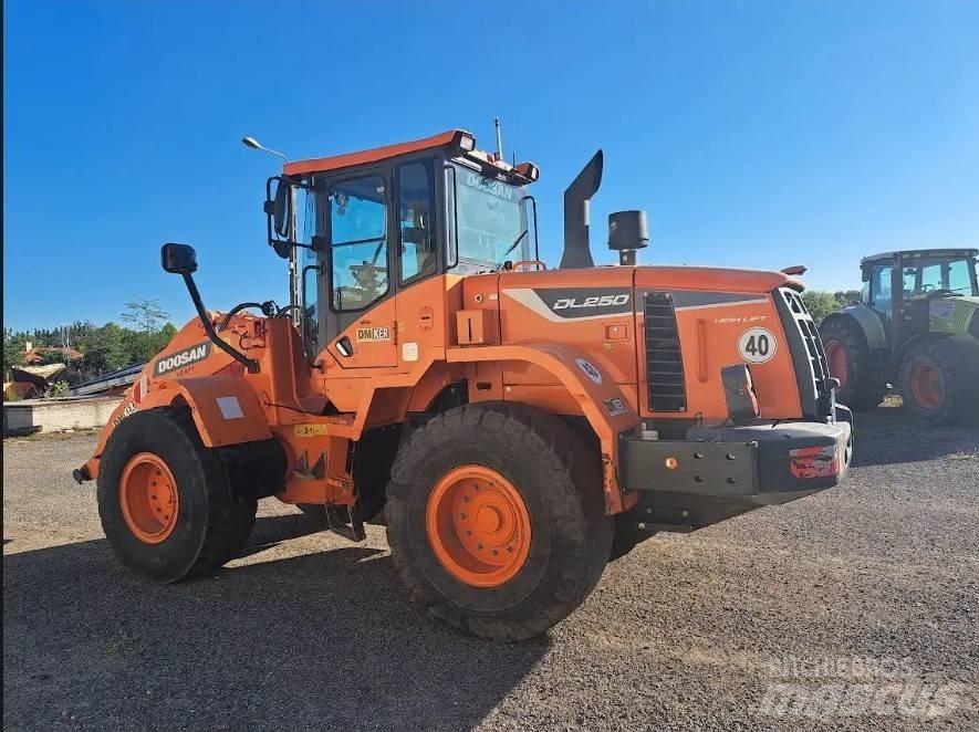 Doosan DL 250-5 Prednji utovarivači i bageri