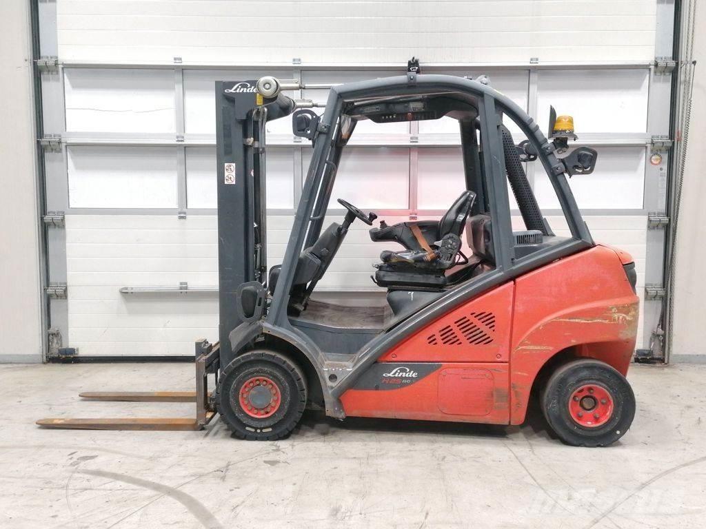 Linde H25D-02 Dizelski viljuškari