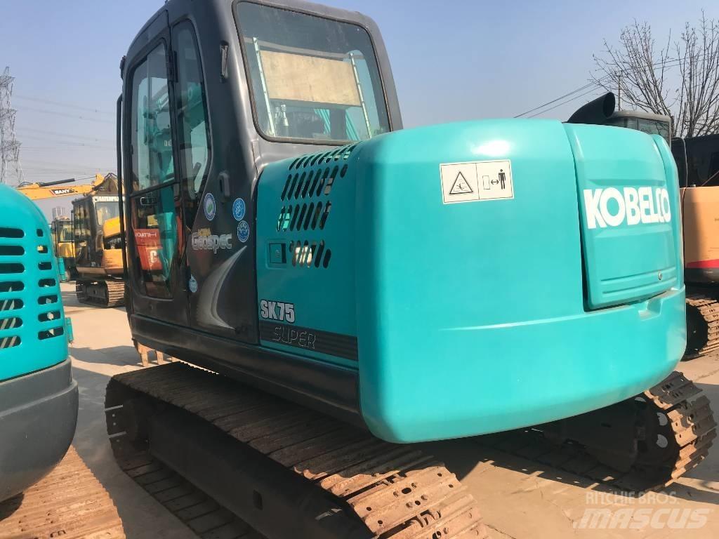 Kobelco SK 75 CSR Bageri guseničari