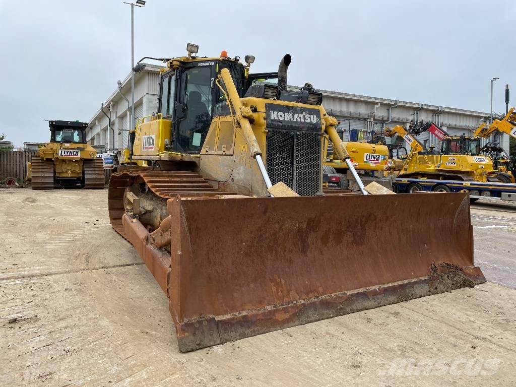Komatsu D 65 PX-18E0 Buldožeri guseničari