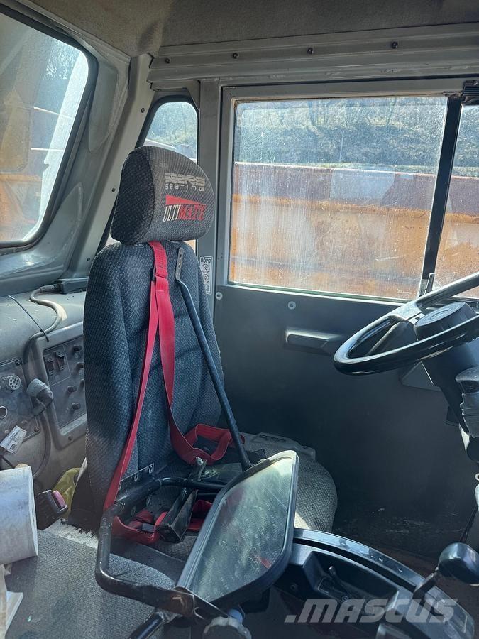 CAT 769D Kabine i unutrašnjost