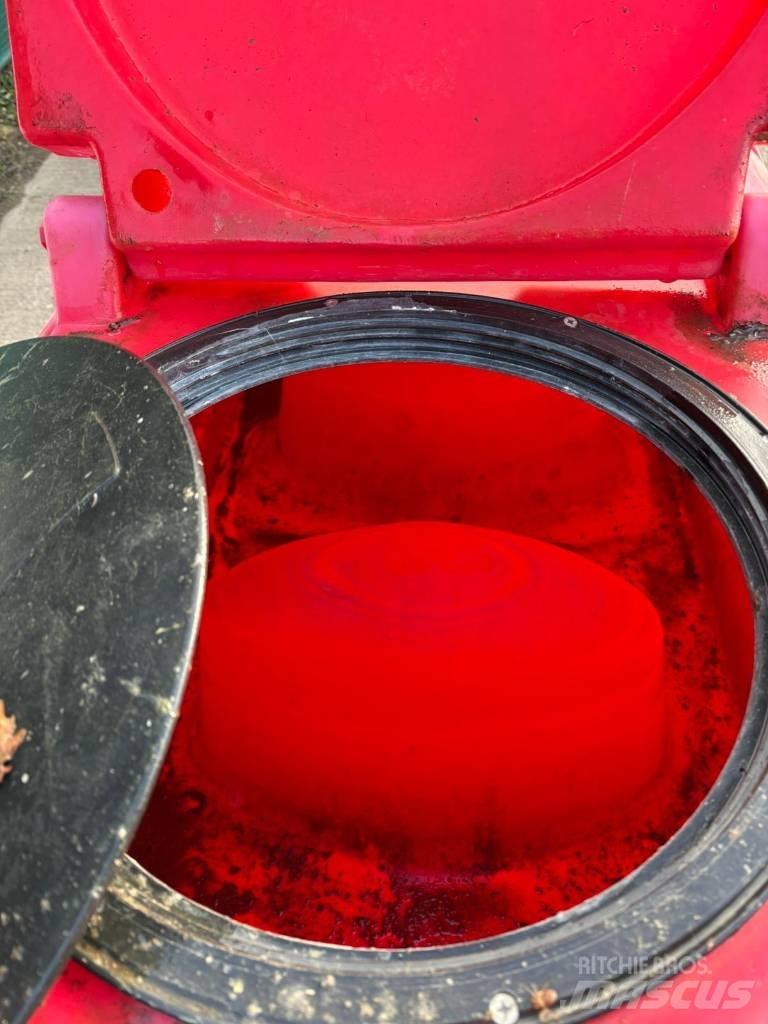 Western GLOBAL Fuel and additive tanks