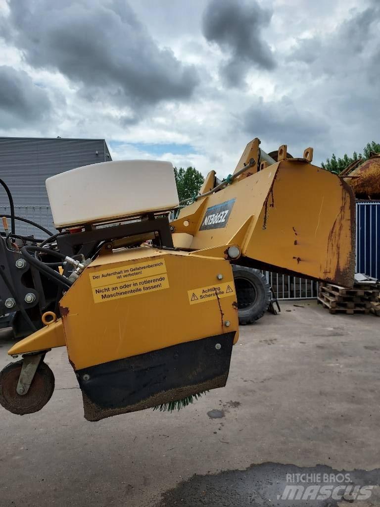 CAT 906/7/8 Mašine za čišćenje