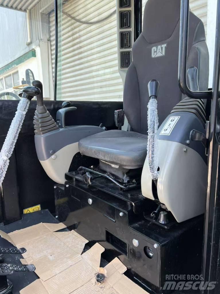 CAT 305.5 Bageri guseničari