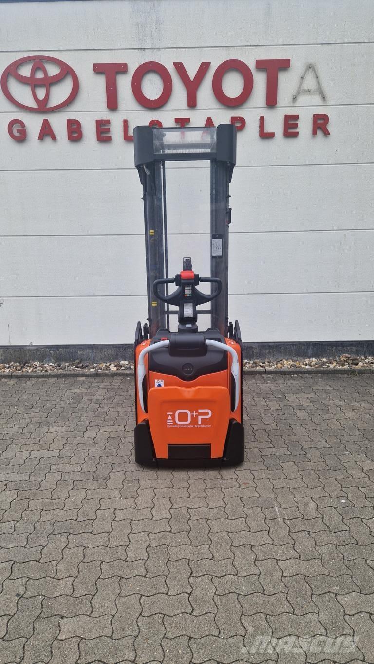 Toyota SPE160 Samopogonski ručni viljuškari