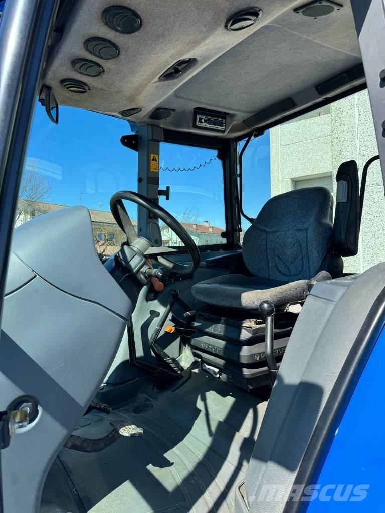 New Holland TL 90 A Traktori