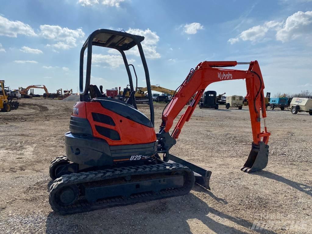 Kubota U 25 Mini bageri < 7t