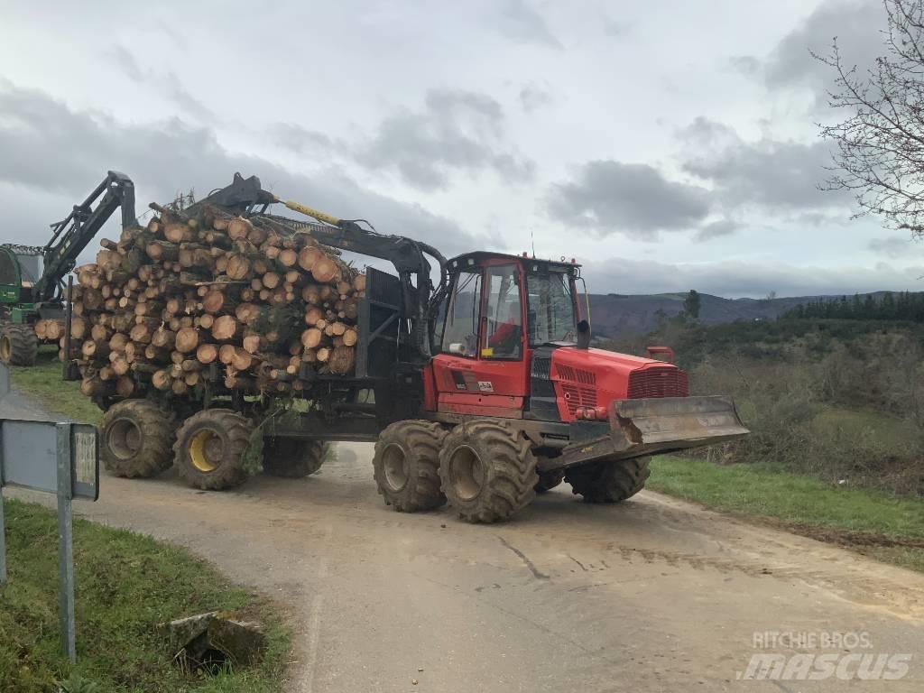 Komatsu 865 Forvarderi