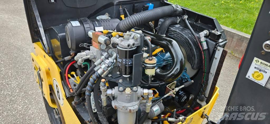 Bomag BW 100 AC Kombinovani valjci
