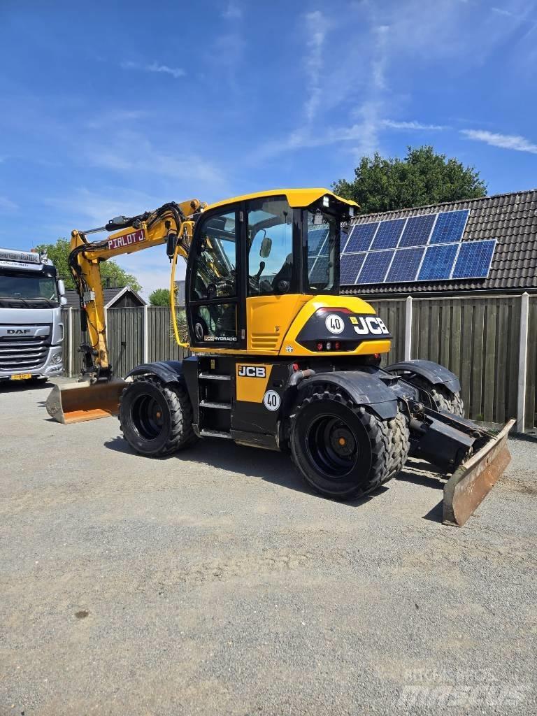 JCB 110 W Bageri točkaši