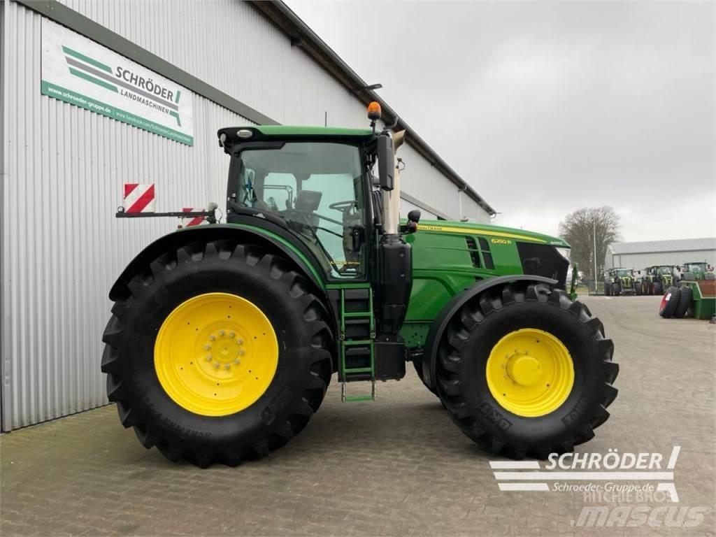 John Deere 6250 R Traktori