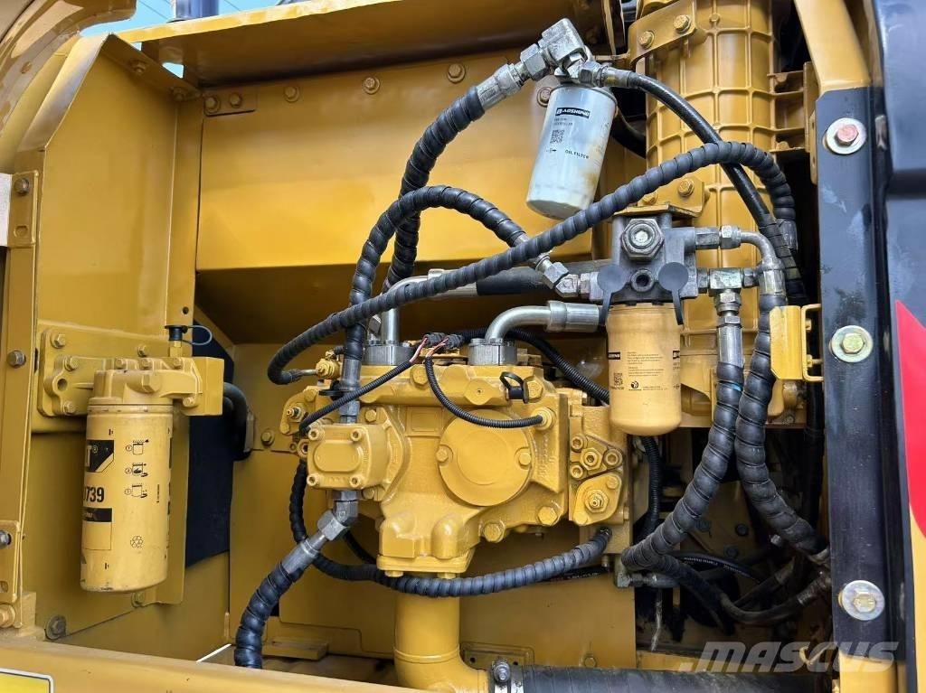 CAT 320 D Bageri guseničari