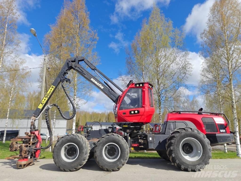 Komatsu 951 Harversteri