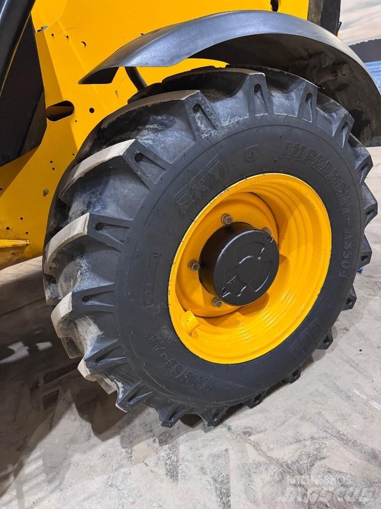 JCB 540-140 Teleskopski viljuškari