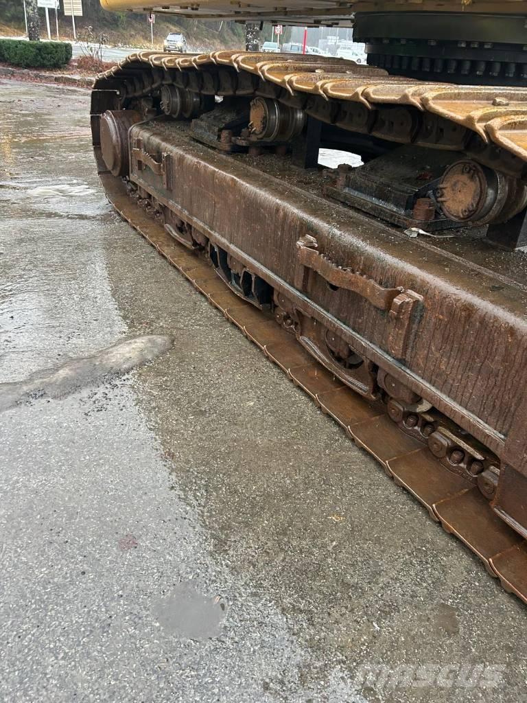 CAT 352 Bageri guseničari