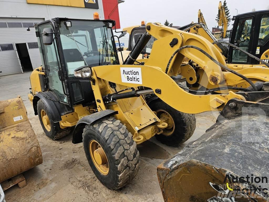 CAT 906 M Utovarivači na točkove
