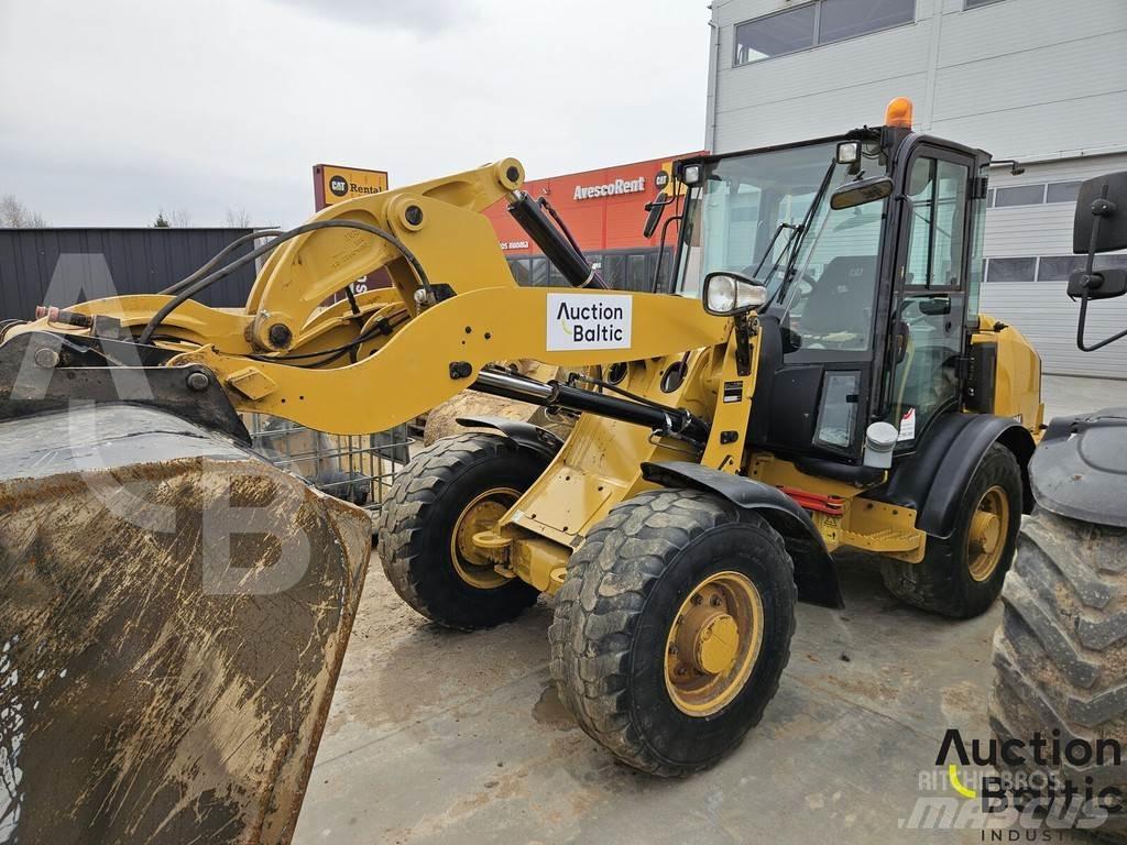 CAT 906 M Utovarivači na točkove