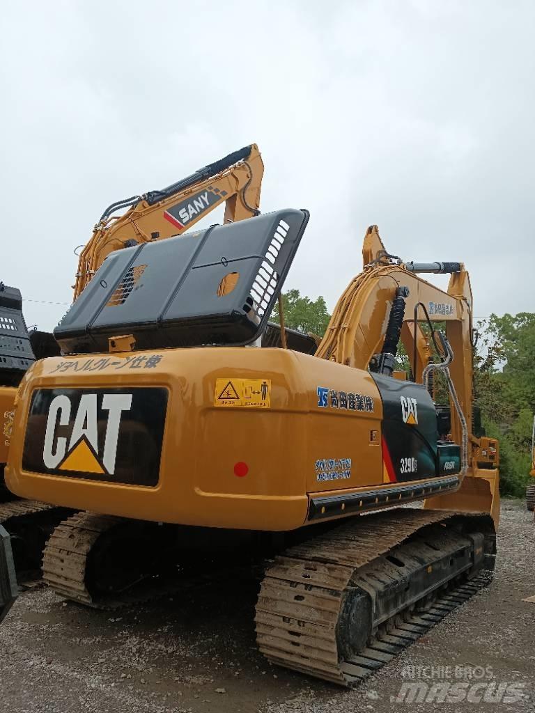 CAT 329 D2 Midi bageri 7t – 12t