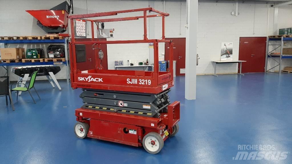SkyJack SJIII 3219 Makazaste platforme