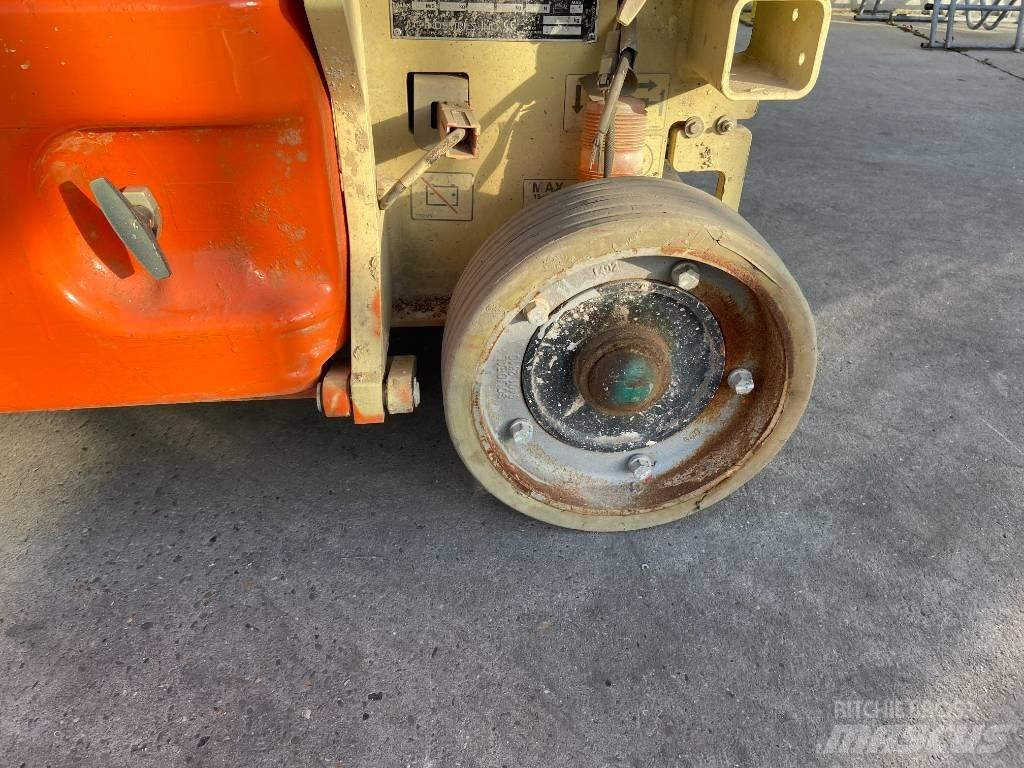 JLG 1930 ES Makazaste platforme