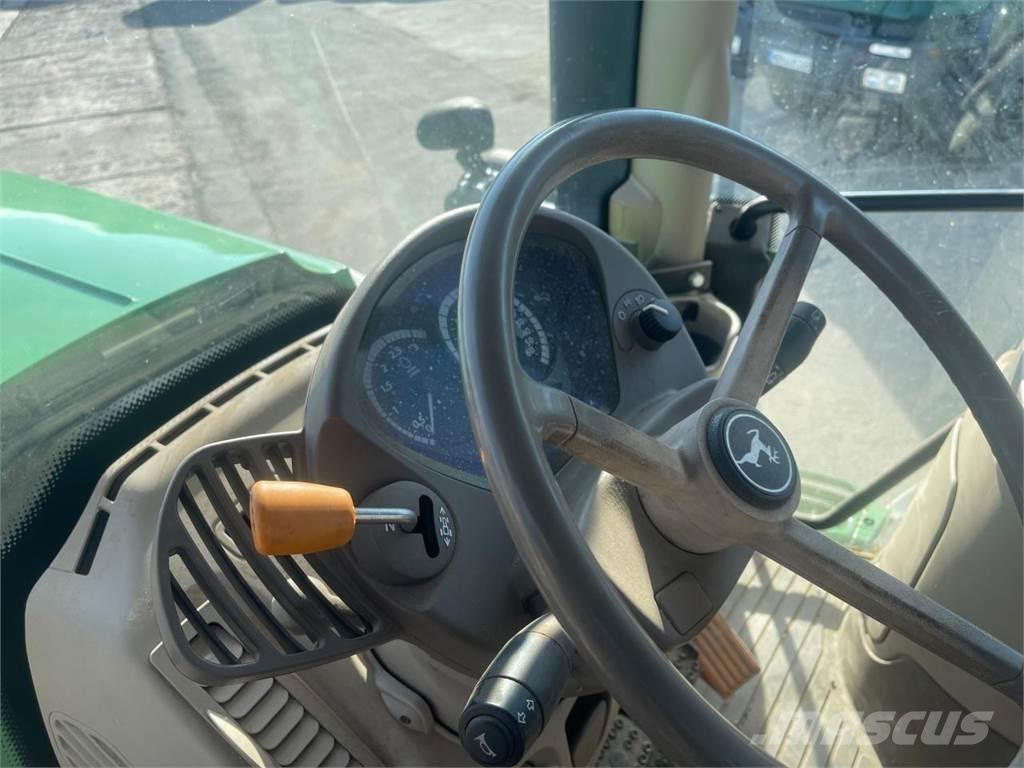 John Deere 6195 R Traktori