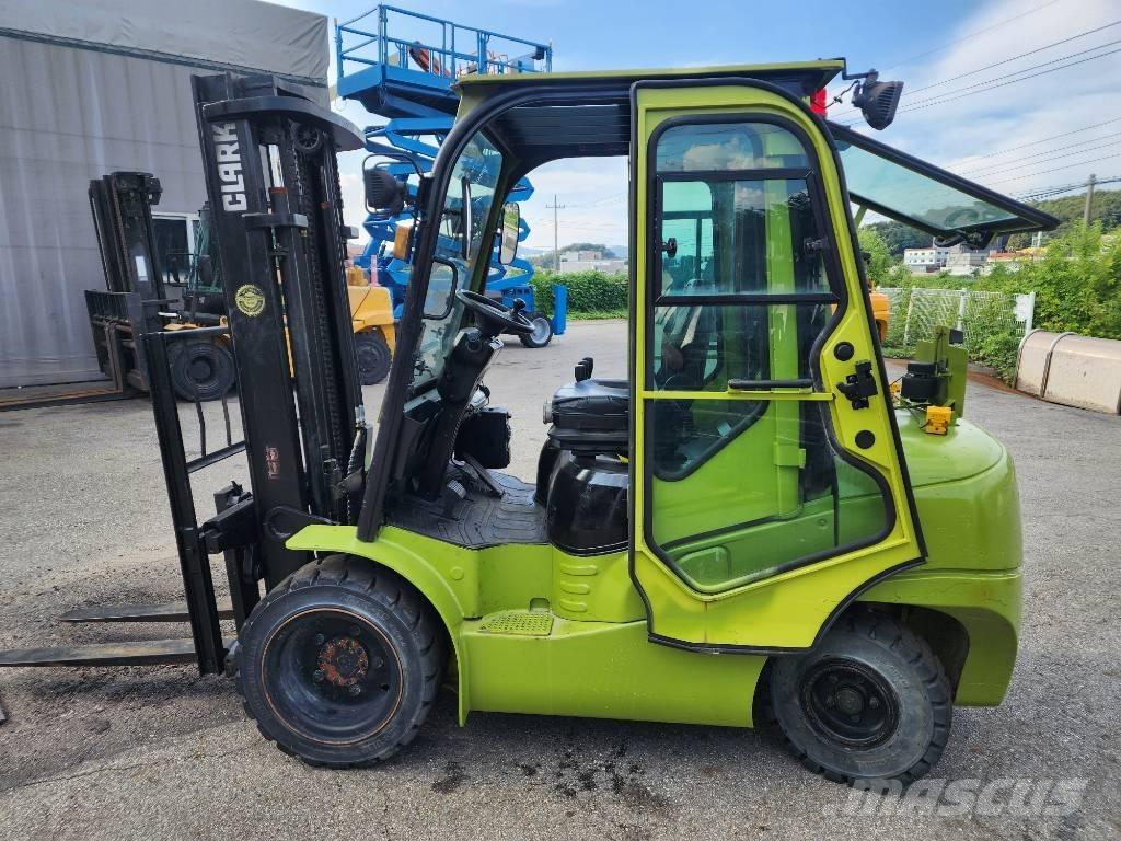 Clark gts30de Dizelski viljuškari