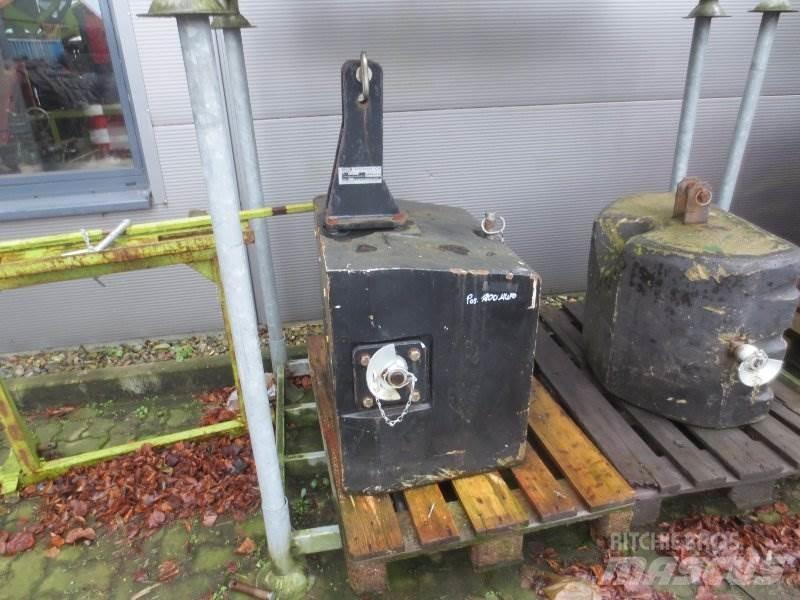 Saphir 1800kg MUFO Ostala dodatna oprema za traktore