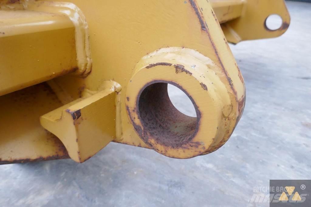 CAT 966/972 Forks Ostale kargo komponente