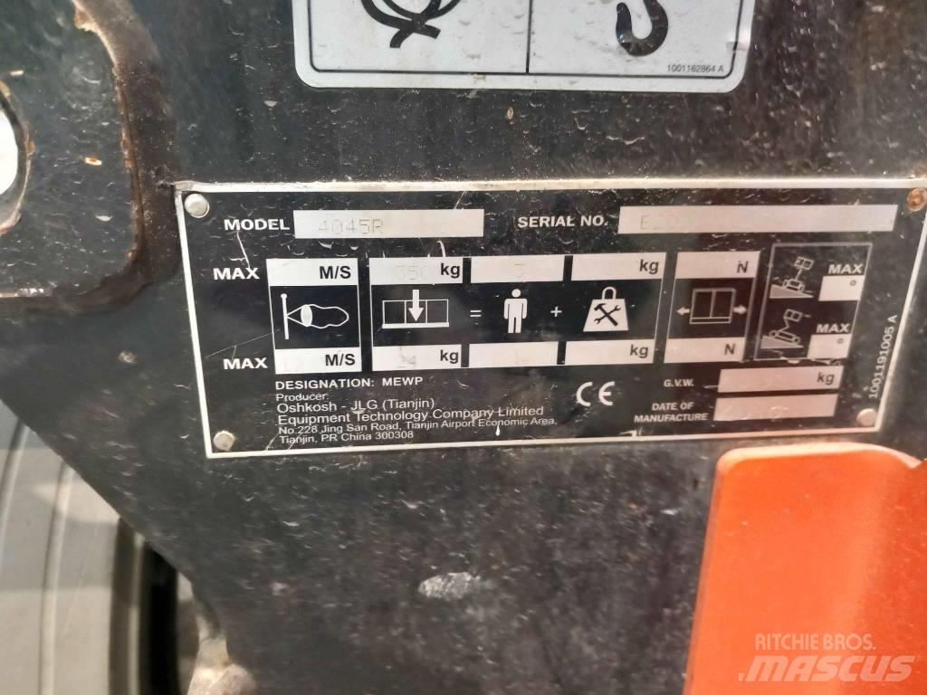JLG 4045R Makazaste platforme