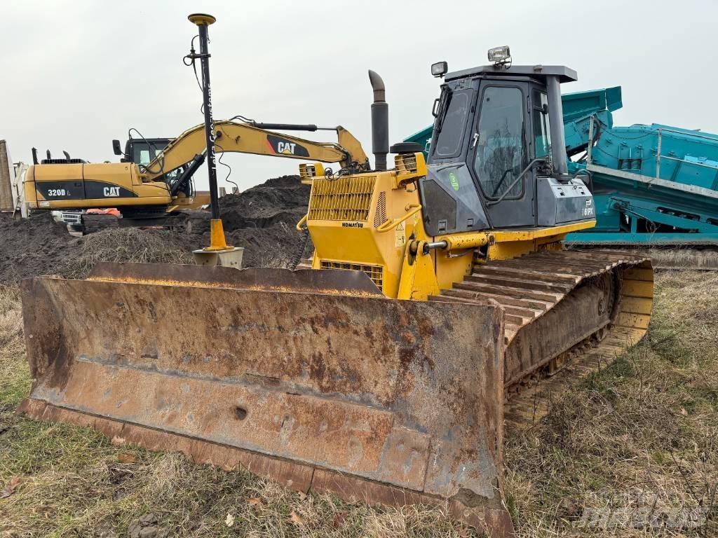 Komatsu D 61 PX-12 Buldožeri guseničari