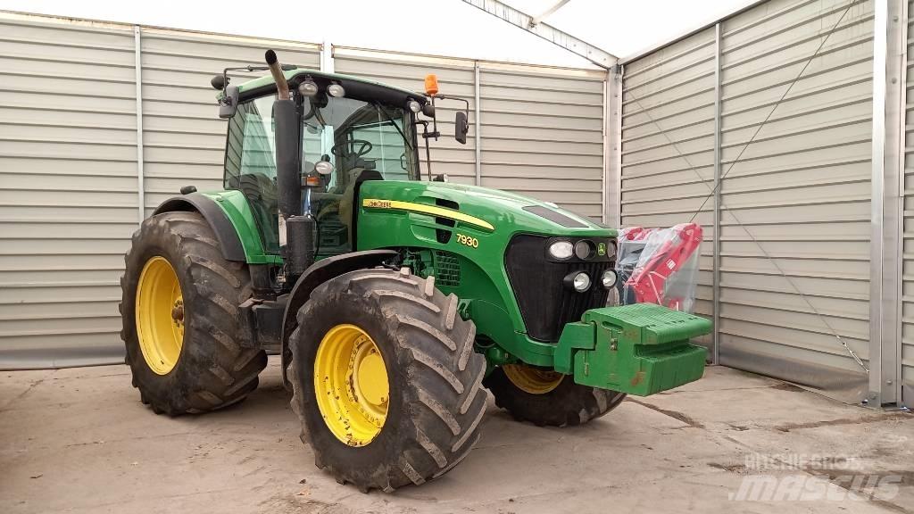 John Deere 7930 Traktori