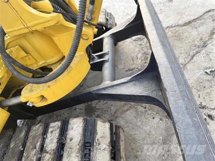 Komatsu PC 40 Bageri guseničari