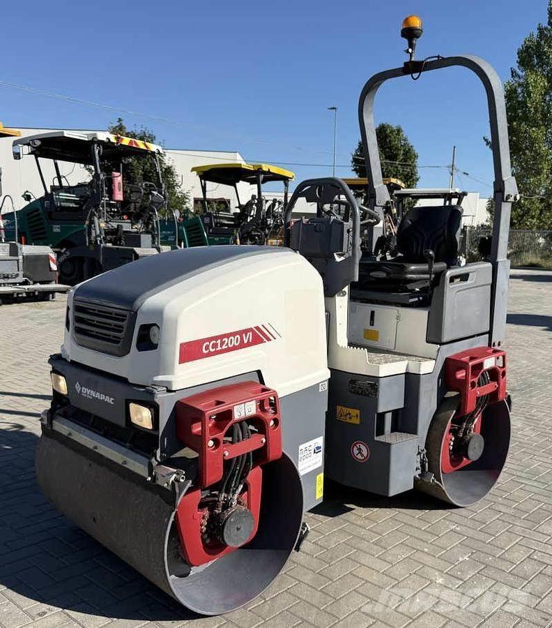 Dynapac CC 1200 VI Valjci sa duplim bubnjem
