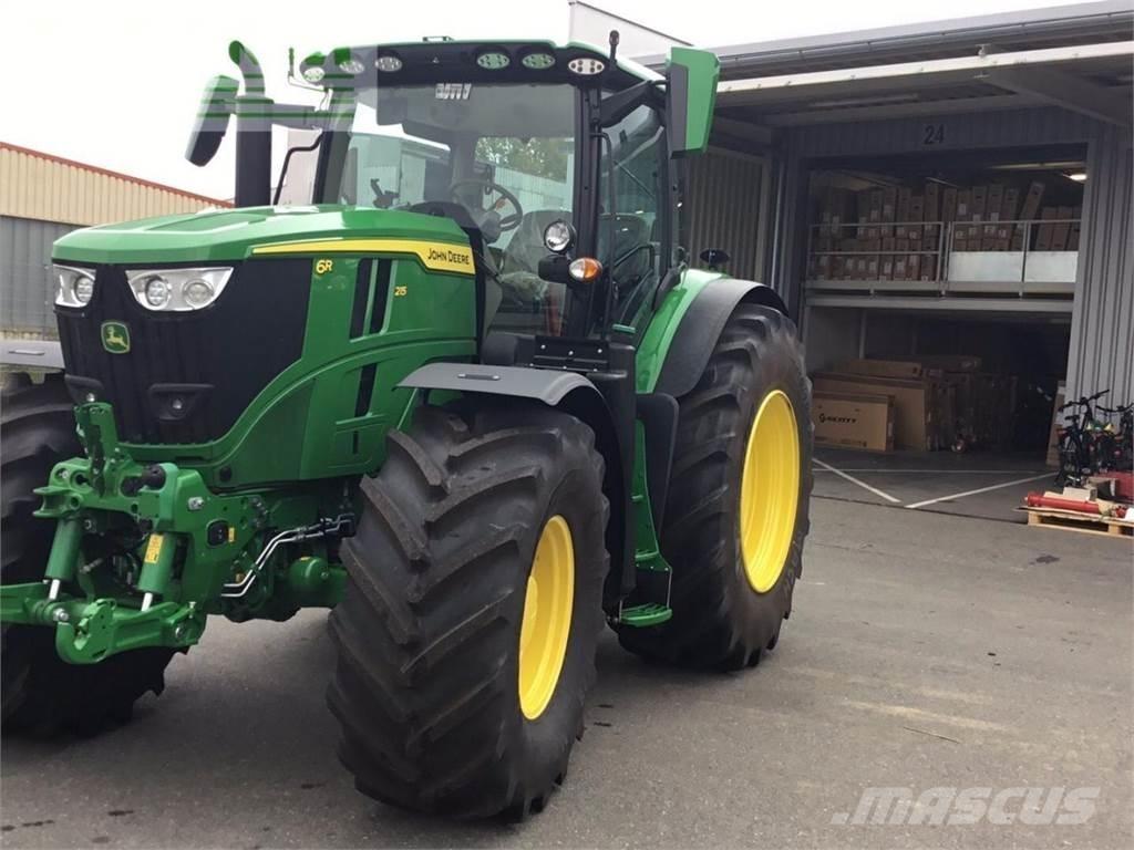 John Deere 6R215 Traktori