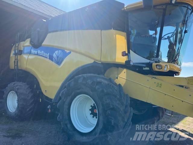 New Holland CX 8060 Kombajni