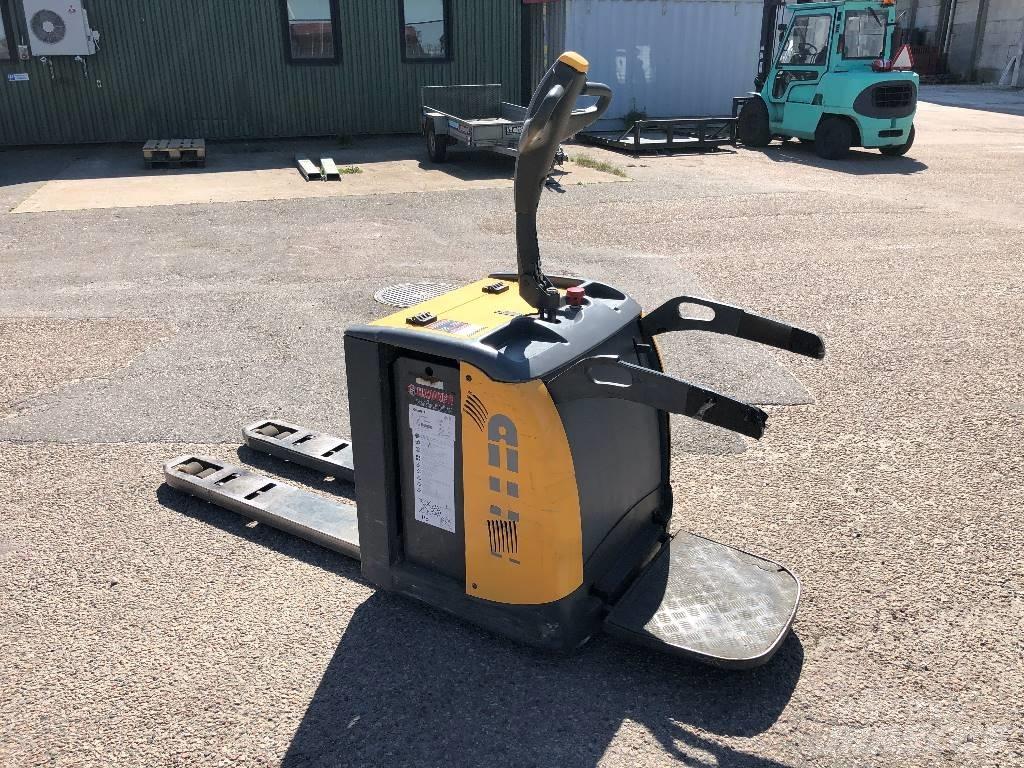 Atlet PLP 200 Nisko podizni električni viljuškar sa stajalištom