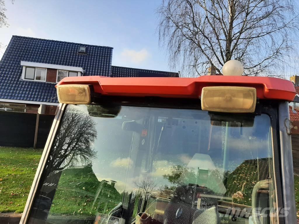 Kubota B 2530 Manji traktori